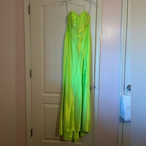Sophia Thomas Green Formal Gown